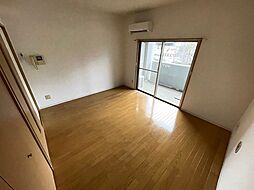 グラビスコート西原 3階1Kのリビング/ダイニング