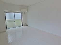 アンプレッシオン十日市 4階1Kのリビング/ダイニング