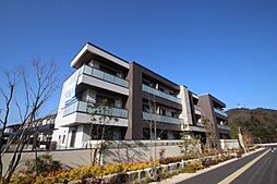 ラ・スリーズガーデン　Ａ棟