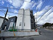 広電廿日市駅より徒歩7分 築3年 3階建の賃貸物件
