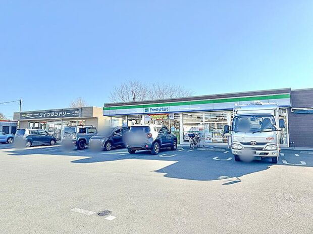 ファミリーマート 中野中央通り店迄530m