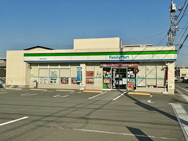 ファミリーマート 秀栄東浅川町店迄500ｍ