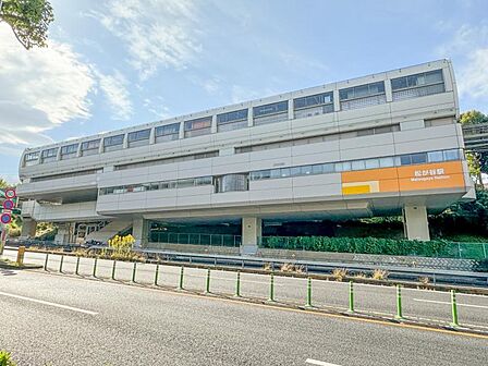 多摩モノレール「松が谷」駅迄800m