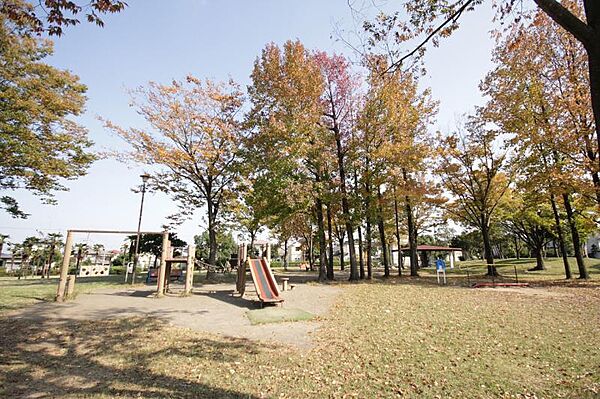 北野台中央公園迄530ｍ