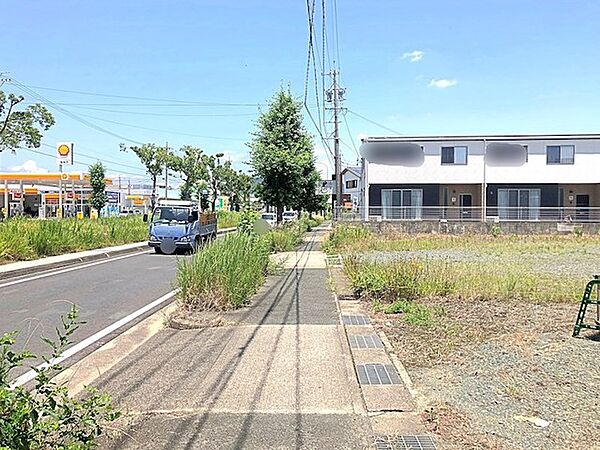 前面道路:幅員約30.0m