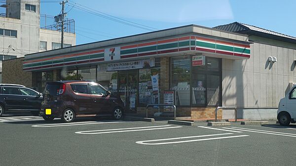 セブンイレブン豊橋飯村南4丁目店（230m）