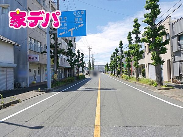 前面道路：北側幅員約14.2ｍ公道