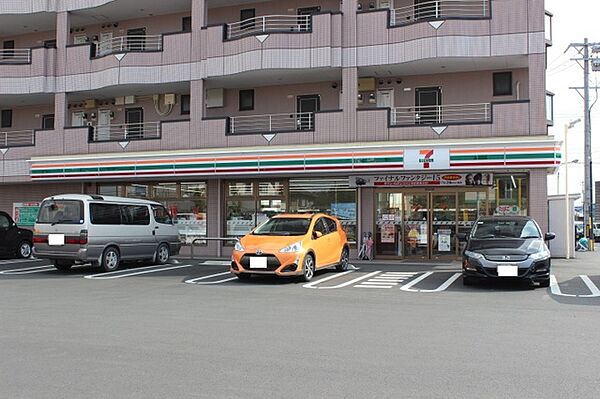 セブンイレブン豊橋下地町店（660m）