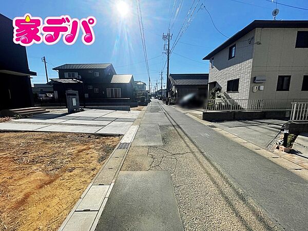 前面道路：西側幅員約4.4ｍ公道