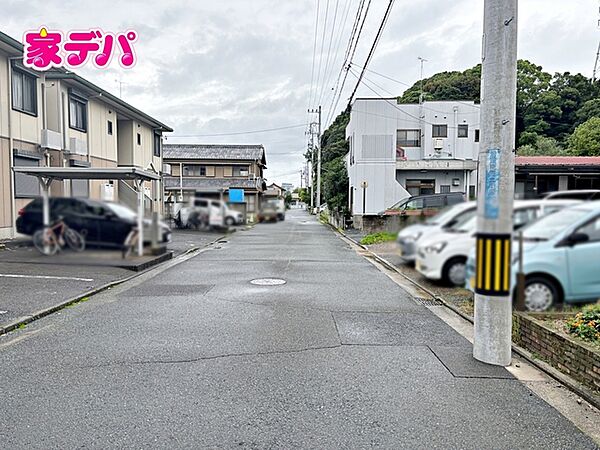 前面道路：南西側6ｍ幅
