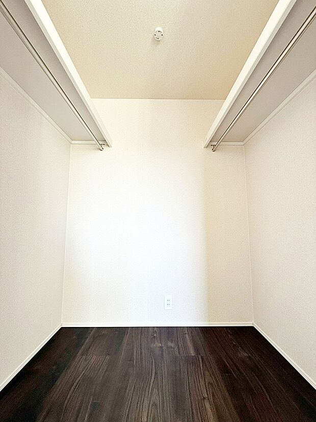 【WIC】 WICは洋服、帽子、バッグなど全て収納可能！お部屋がスッキリ整理整頓できます！