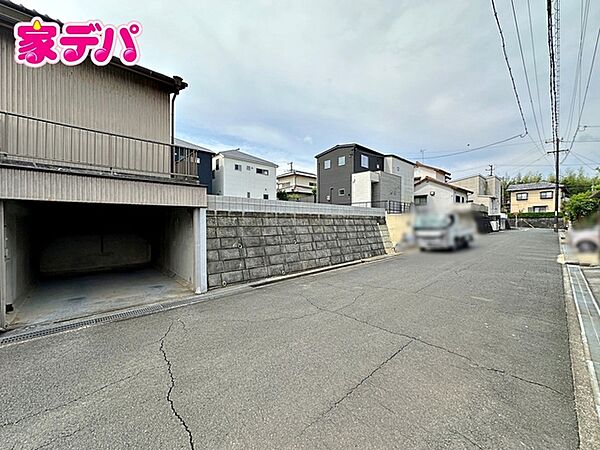 前面道路：北側約6ｍ幅