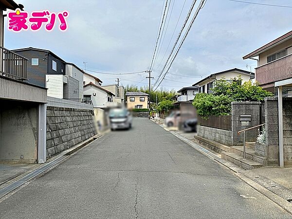 前面道路：北側約6ｍ幅