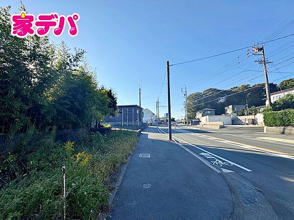 前面道路：北側約16ｍ幅