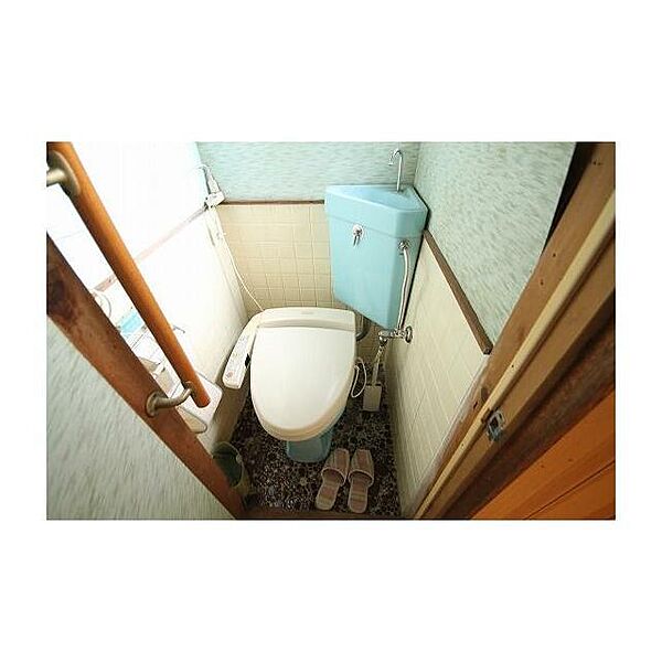 各フロア1カ所ずつトイレを設置しており、忙しい朝の混雑も解消！