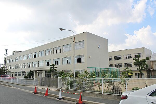 牛川小学校（1270m）