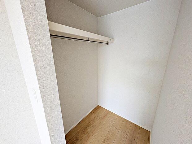 【WIC】 WICは洋服、帽子、バッグなど全て収納可能！お部屋がスッキリ整理整頓できます！ 