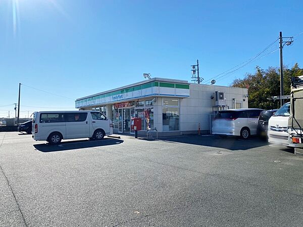 ファミリーマート豊橋富士見店（1160m）