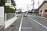 外観：前面道路