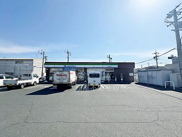 ファミリーマート豊橋西橋良店(130m)