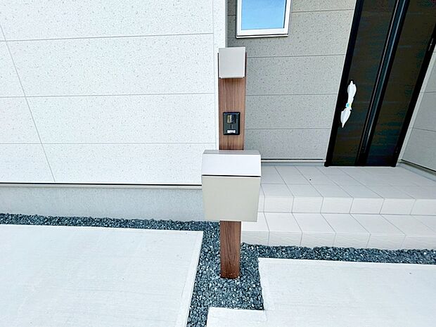 雨風に強い軽量アルミニウム仕上げの一体型