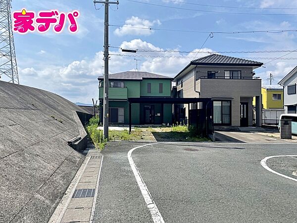 前芝ICが近く車での移動が多い方にも便利な立地