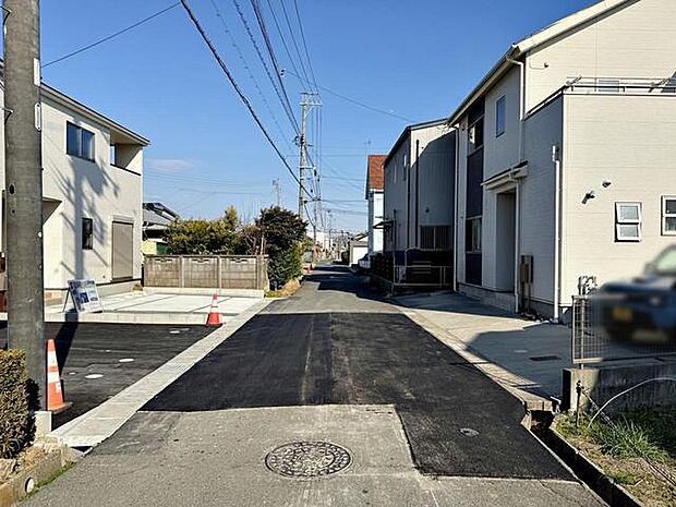 前面道路:南側約4m幅