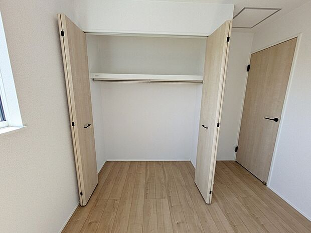 クローゼット付きでいつもお部屋はスッキリ!全居室にある収納スペースは住みやすさへのこだわりです。