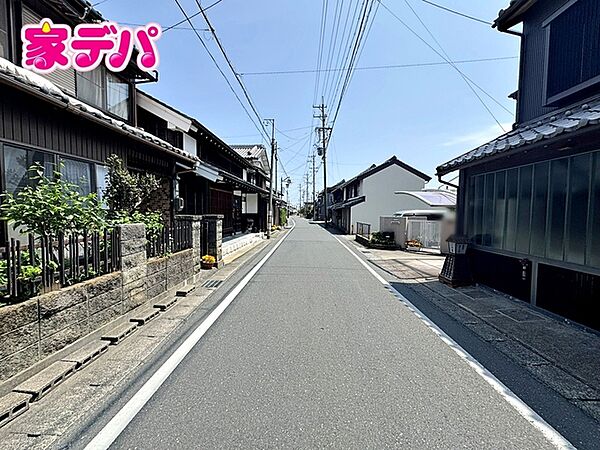 前面道路：南側約5ｍ幅