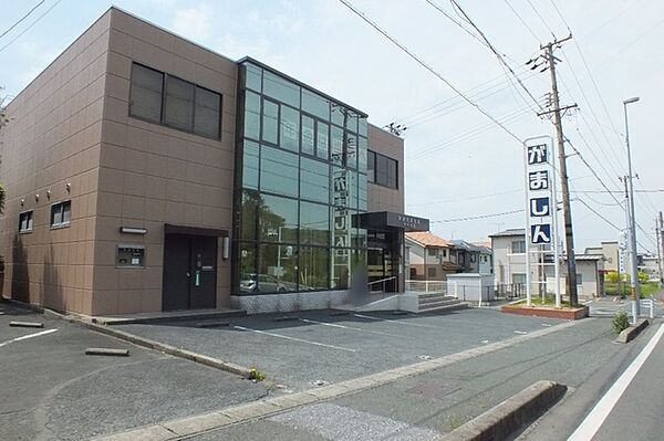 蒲郡信用金庫　多米支店（670m）