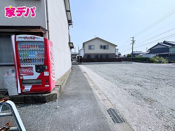 前面道路:東側約1.8ｍ(セットバックあり）