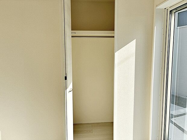全居室に収納が完備されています。衣類や雑貨、子供のおもちゃまでスッキリ収納できます。