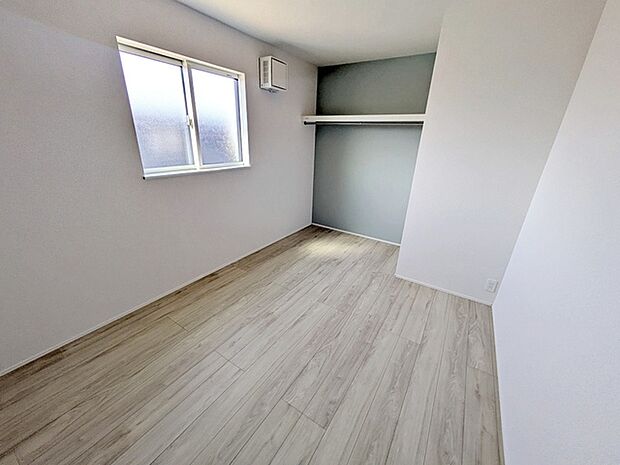 【納戸5.2帖】 収納部屋以外に、趣味を楽しむプライベート空間として活用することも可能です 