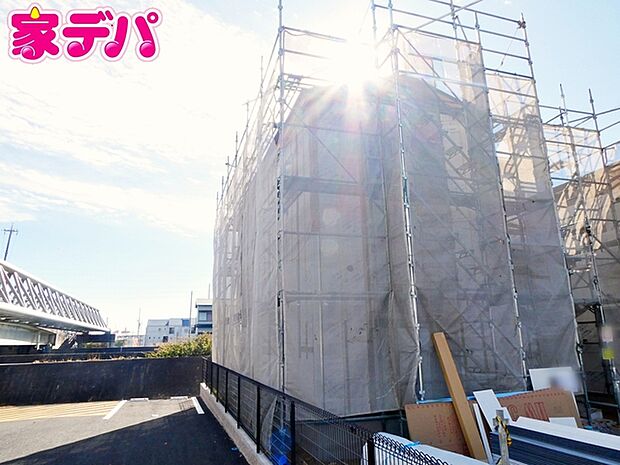 【6号棟】上棟しました！ ・長期優良住宅 ・4SLDK ・LDK16帖、隣接洋室4.5帖 ・全居室収納完備 ・ストレージルーム完備 ・2部屋からアクセスできるインナーバルコニー ・並列駐車場3台可