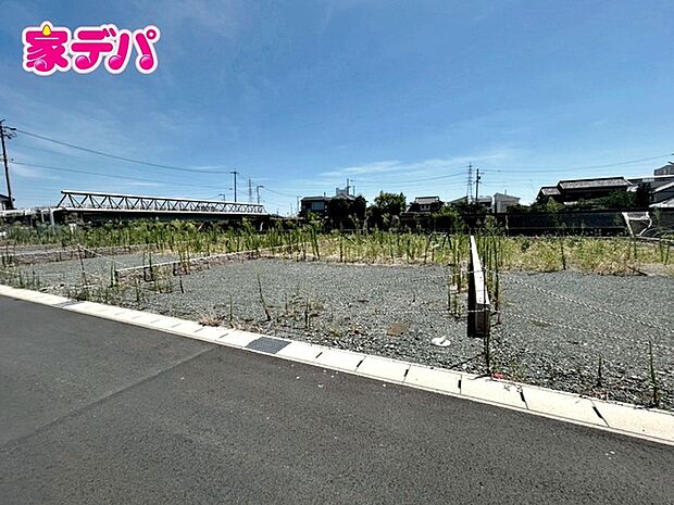 【2号棟】建築予定地です！ ・長期優良住宅 ・4LDK ・LDK18帖 ・全居室収納完備 ・ランドリールーム完備 ・シューズクローク ・並列駐車場3台可