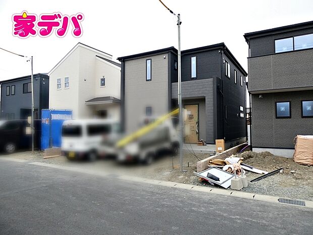 住宅ローンにご不安のあるお客様も、まずはお気軽にご相談下さい。お客様に最適な資金計画と金融機関をご案内いたします。