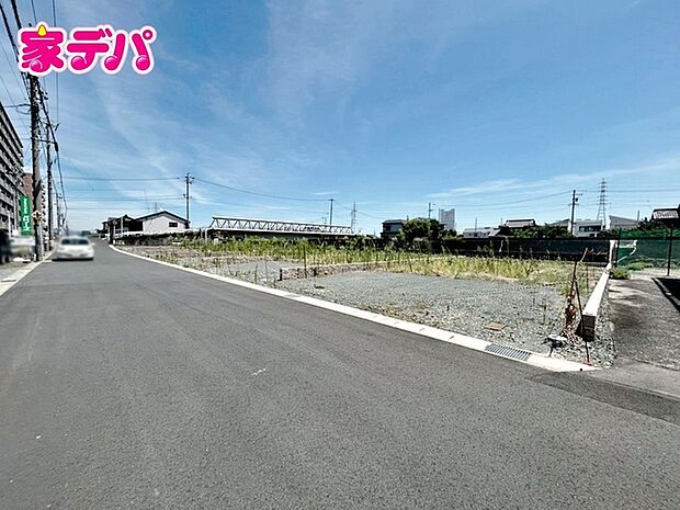 住宅ローンにご不安のあるお客様も、まずはお気軽にご相談下さい。お客様に最適な資金計画と金融機関をご案内いたします。