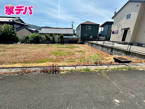 資料のご請求も迅速に対応させていただきます。住宅ローンのご相談もお気軽にお問い合わせください。