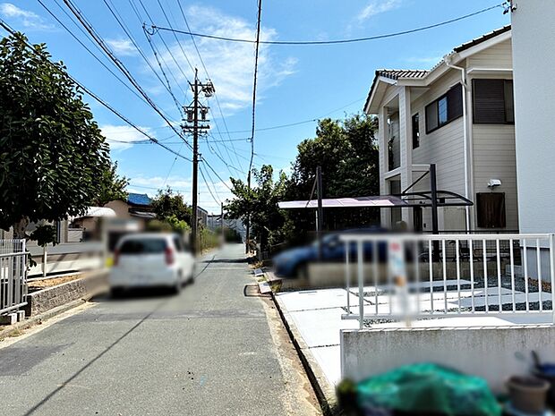 前面道路:北東側約4.5m幅 前面道路は車通り少ないのでお子様も安心して暮らせる環境です