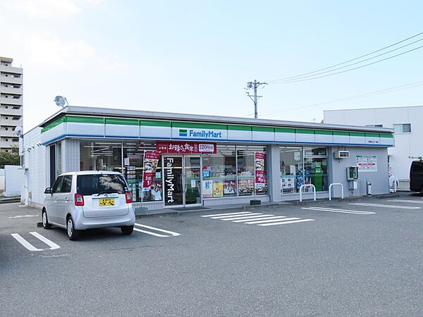 ファミリーマート豊橋向山才ノ神店（530m）