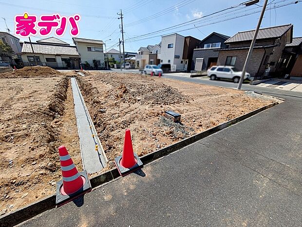 住宅ローンにご不安のあるお客様も、まずはお気軽にご相談下さい。お客様に最適な資金計画と金融機関をご案内いたします。