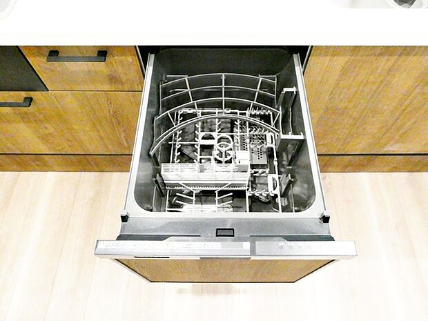 【食洗機】 環境にも手にも優しい食器洗浄乾燥機付きが嬉しいですね!