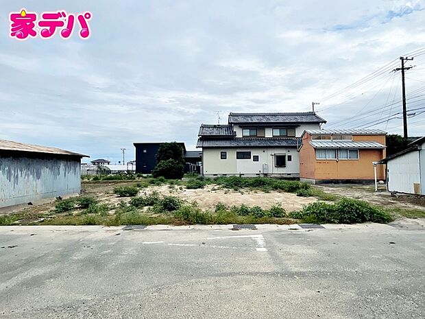 【限定1棟】建築予定地です！ ・平屋建て ・長期優良住宅 ・4LDK ・LDK16.25帖、隣接洋室4.5帖 ・全居室収納完備 ・パントリー ・土間収納 ・並列駐車場3台可