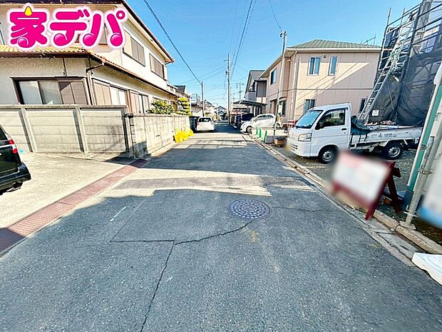 前面道路：北西側約5.3ｍ幅 