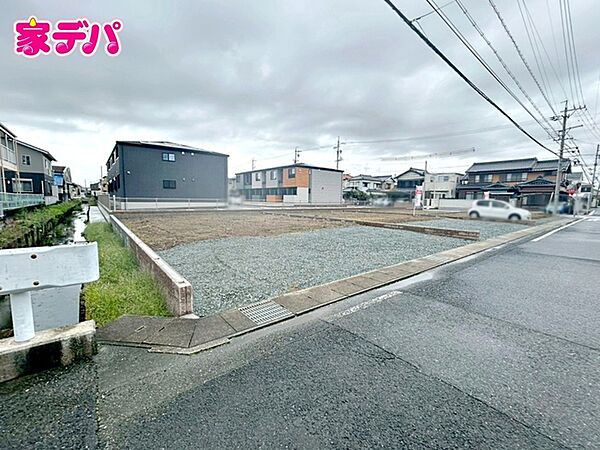住宅ローンにご不安のあるお客様も、まずはお気軽にご相談下さい。お客様に最適な資金計画と金融機関をご案内いたします。