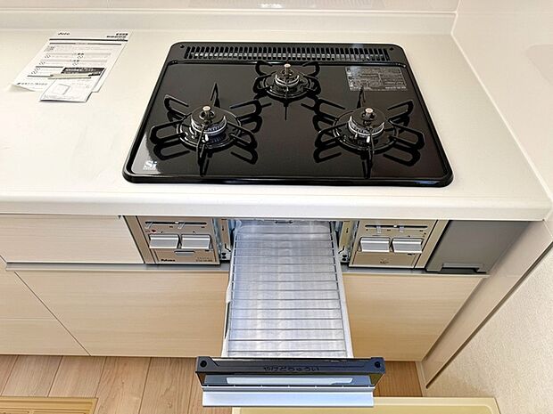 三口コンロでお料理のスピードアップ！ 