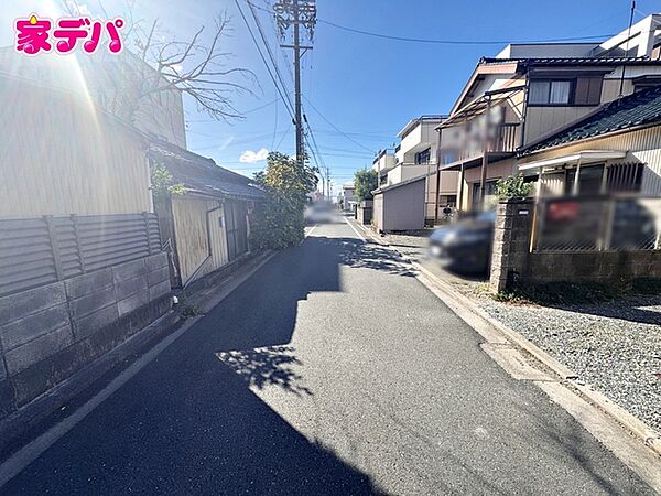 前面道路：南側公道6ｍ幅