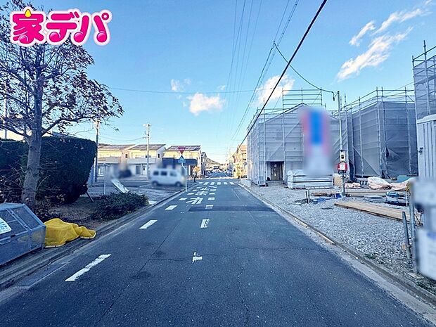 前面道路も広く車通りも少ないので、運転が苦手な方でも自分のペースで駐車ができます