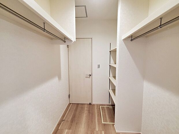 【ファミリークローゼット】 洗濯した物をまとめてこちらに収納出来ます!家事が楽になりますね