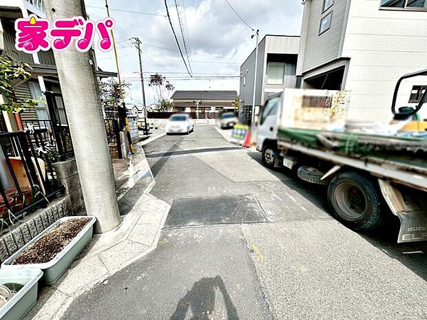 前面道路:西側約5m幅